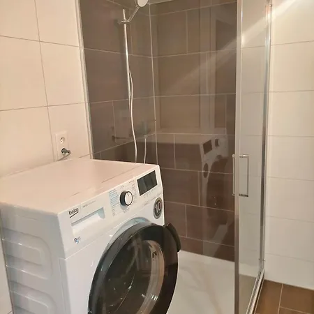 Interlaken 20min Mit Privater Quelle Apartamento Frutigen